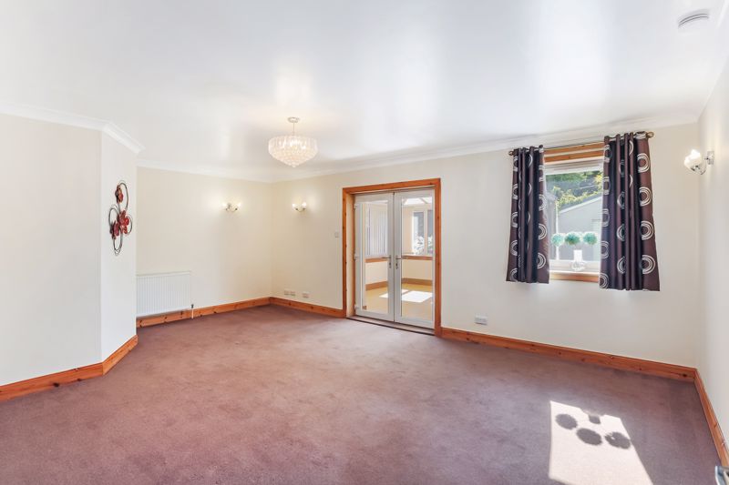 Queen Street Renfrew